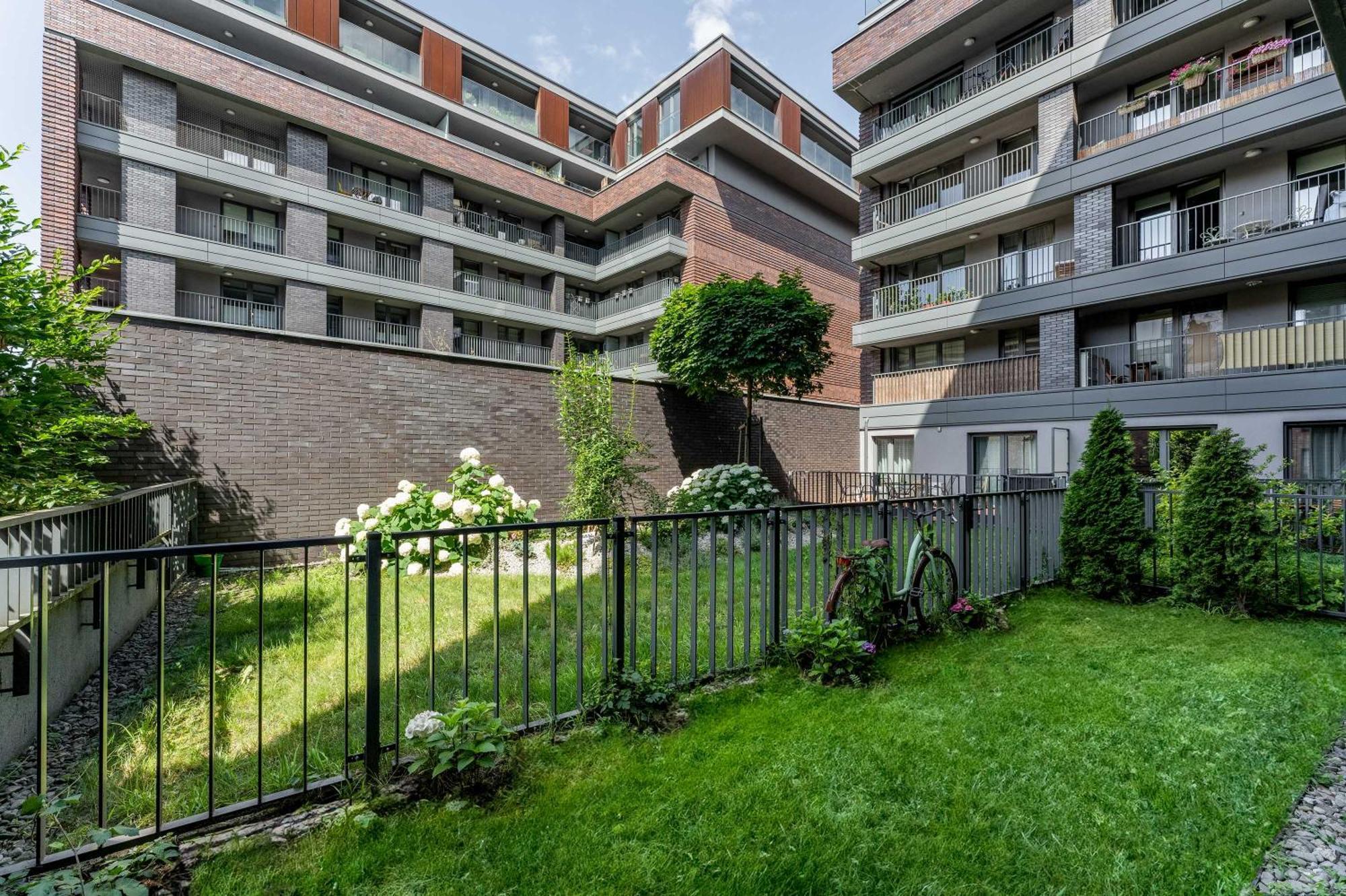 Nadwislanska 11 Apartment With Garden Krakow Exterior photo